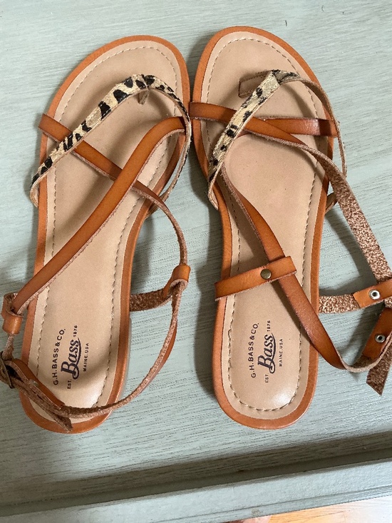 G.H. Bass & Co. Shoes - Bass sandals 8.5